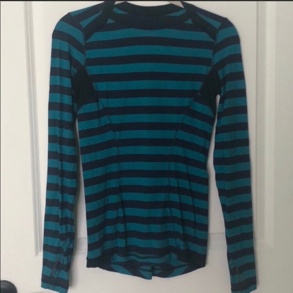 Lululemon Navy and Teal Workout Top Sz 4